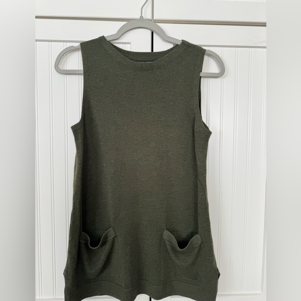 Banana Republic Olive Knit Top - Size XS